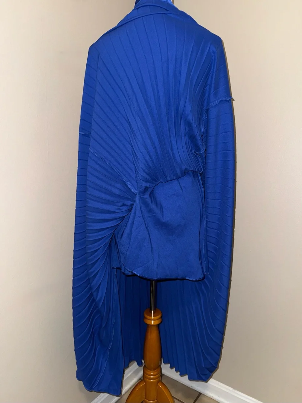 NWT Abercrombie & Fitch Giselle Pleated Cutout Blue Satin Maxi Dress,Size-Med